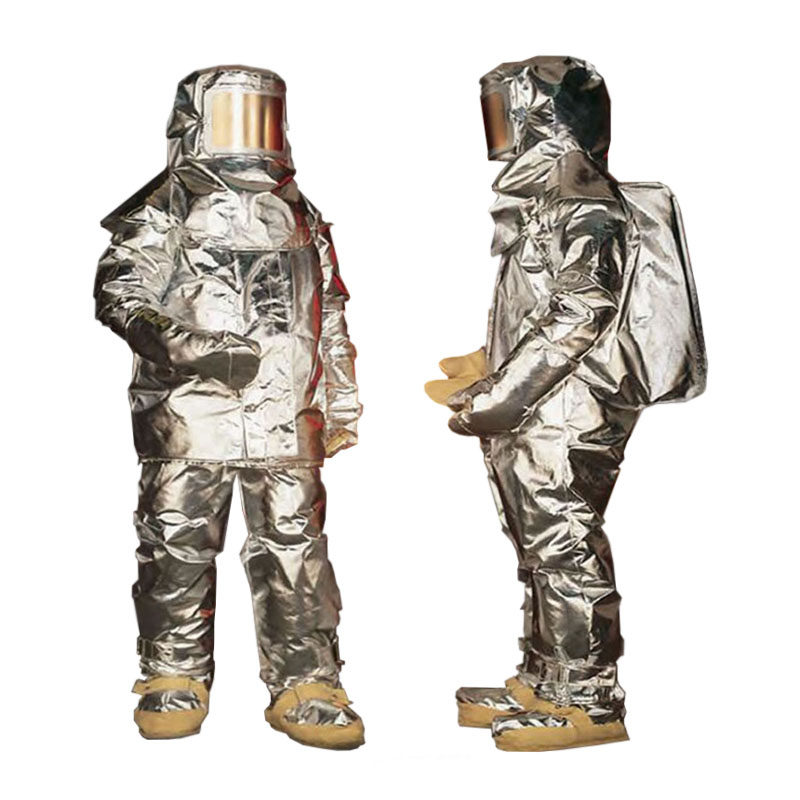 Rekland 500BA close to the Formula Two style thermal insulation suit S