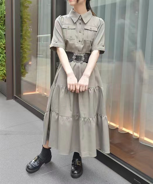 New Japanese-Style Work Shirt Dress with a Cinched Waist, Elastic Waistband, and Lined Interior Long Skirt New Japanese-Style Work Shirt Dress with a Cinched Waist, Elastic Waistband, and Lined Interior Long Skirt