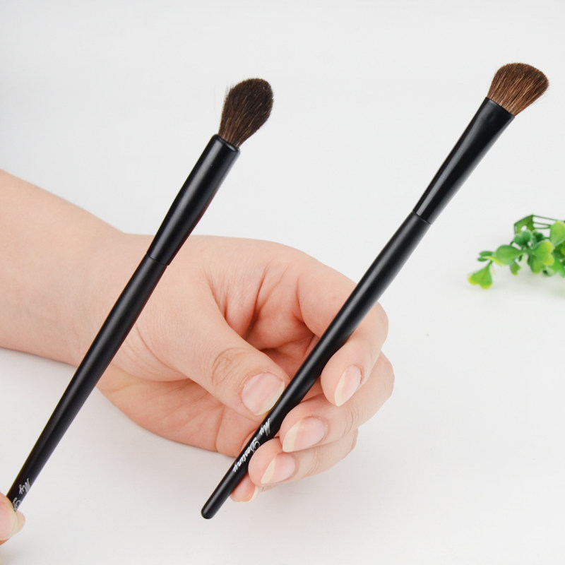 Little Fat Girl Recommended Little Mamairy Eye Shadow Brush Smoked Makeup Eyelid Brush Beveled Hair Color Brush Eye Tail Brush Beginners Beauty Makeup