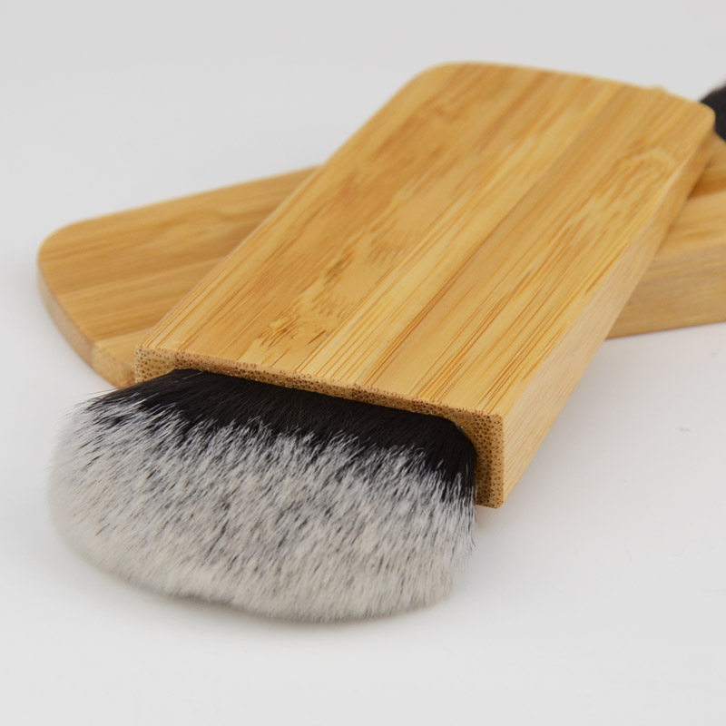 Little Fat Ya recommends Tate shadow brush, contour brush, flat brush, blush brush, blush brush, natural bamboo handle