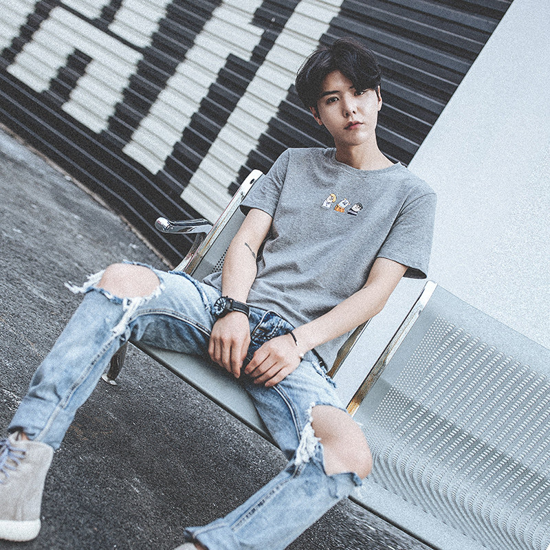 夏季男士短袖灰色t恤男潮流2017新款日系体恤衫男生简约韩版衣服