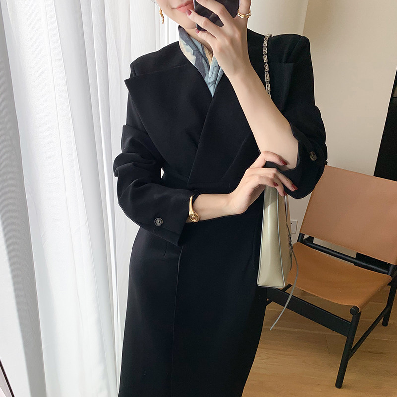 Cui Auner customize the three-dimensional styling long version of the cashew with large turn of the wind and the temperament to collect the women's suit for the autumn