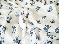 Темно-синий