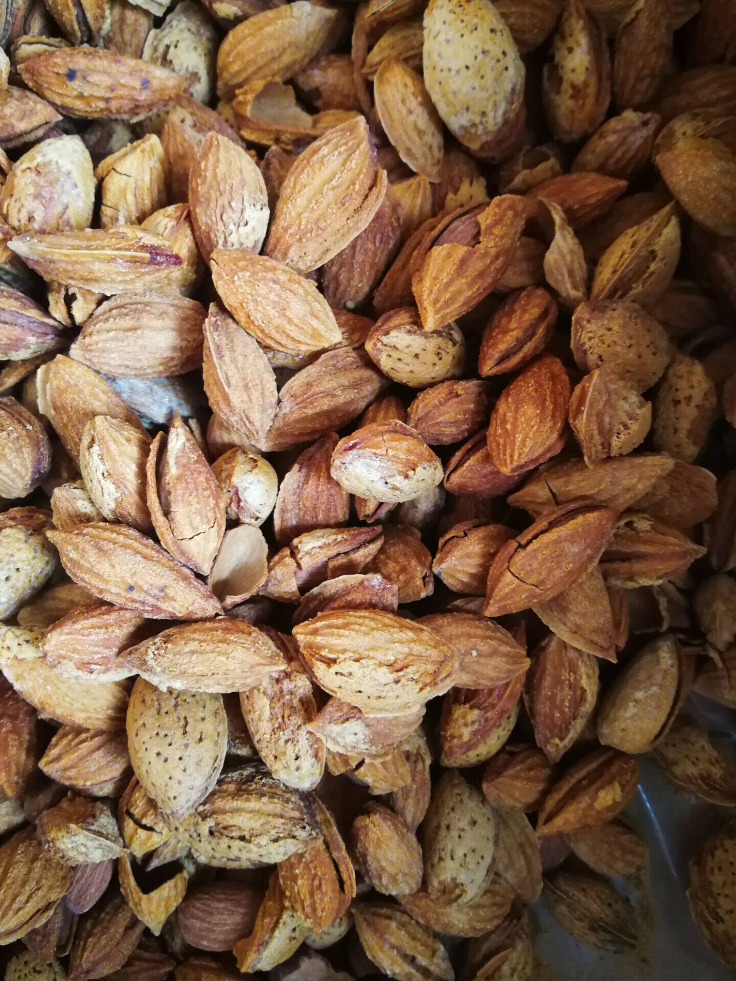 Xiao's Rational Snack Nuts Xinjiang Straight Hair Quality Thin Crust Salt Bureau Batan Wood Great Almond Bulk