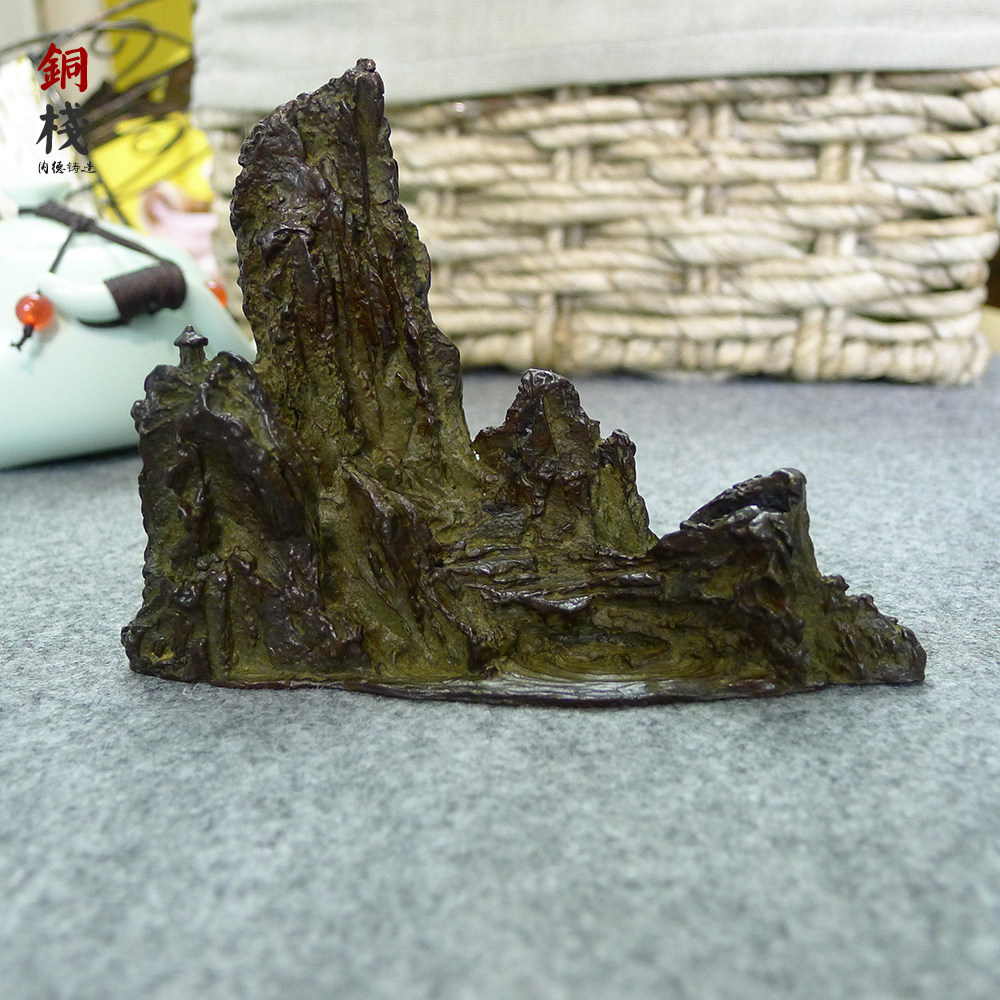 Su-worked solid bronze pen holder pens Swaying Pieces Creative Book House Pens Mountain Town Paper Town Ruler Direct sales