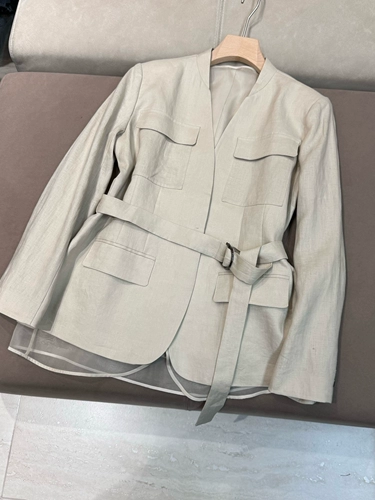 Шелковый комплект, пиджак классического кроя, дизайнерский ремень, куртка, штаны, Италия, V-образный вырез, тренд сезона, свободный прямой крой