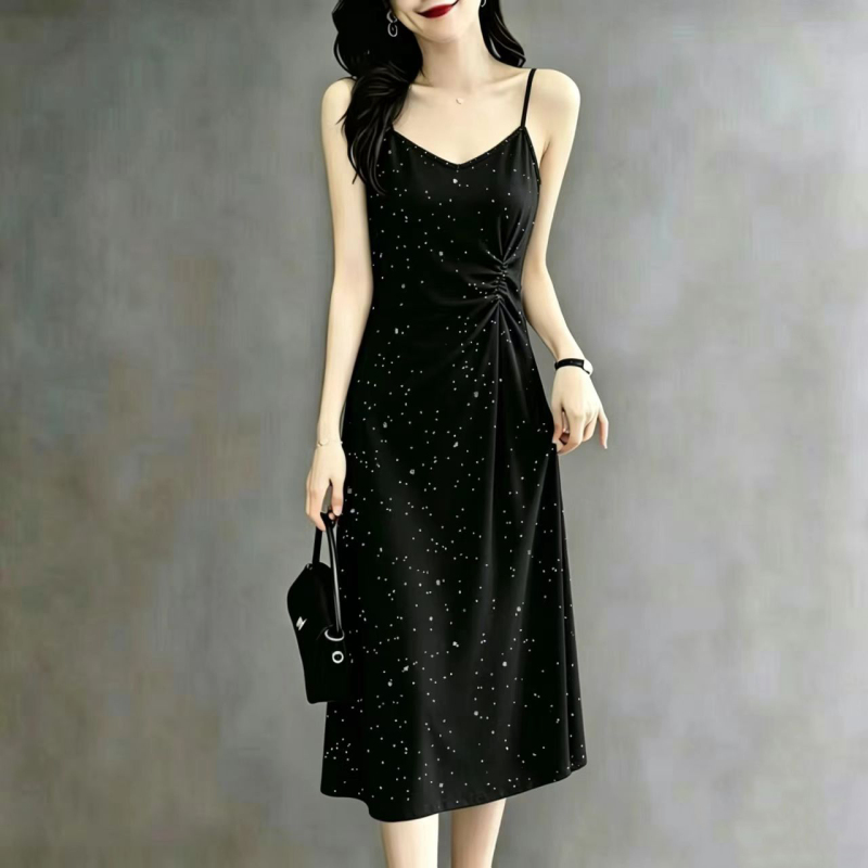 New Product: Starry and Sparkling, Elegant Plus-Size Mid-Length Slip Dress with Pleated Waist and Unique Design