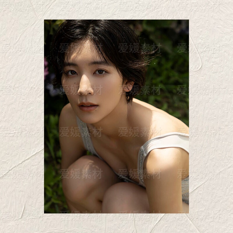 Kogane Rina 980P+V3 Japanese Beauty Idol Photo Wallpaper Poster Pictorial Photo