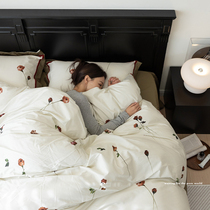 I hide the roses behind my back and look forward to going on an appointment with you|French 100-count long-staple cotton satin pure cotton four-piece set