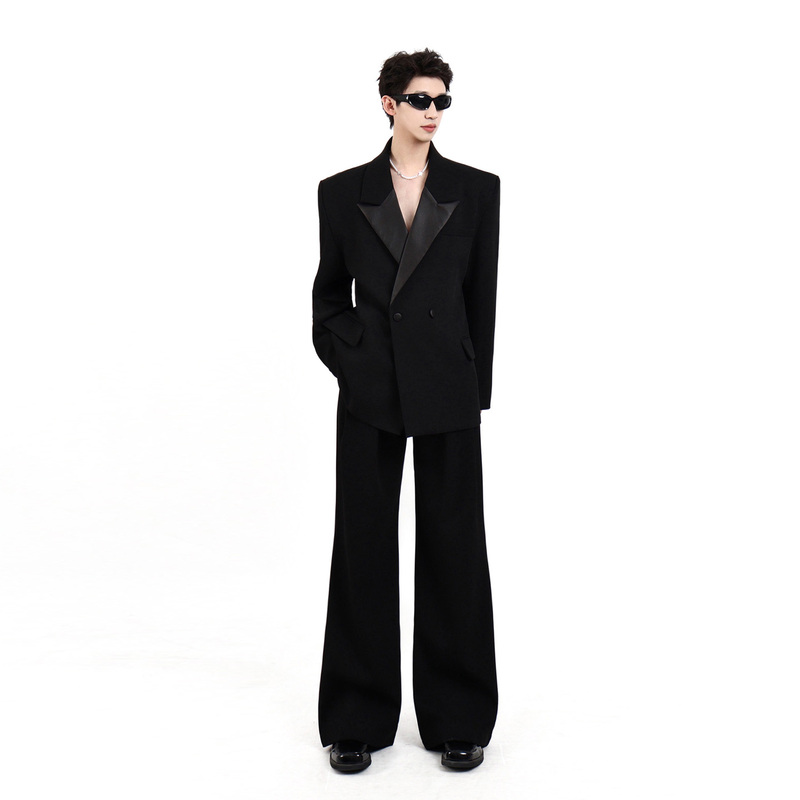 Unbound Niche Patchwork Wide-Shoulder Black Blazer for Men, Light Luxury Design, Silhouette Waist-Cinching Casual Suit