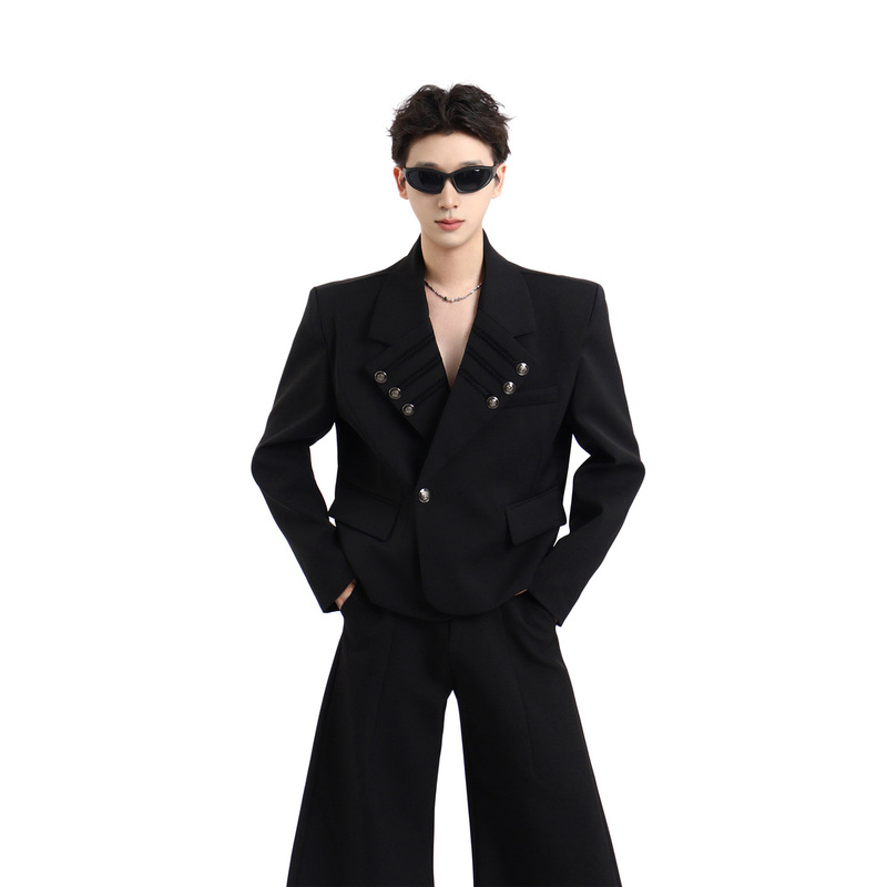 Unbound Niche Design Black Blazer with Button Embellishments for Men, High-End Silhouette, Short and Wide Casual Suit