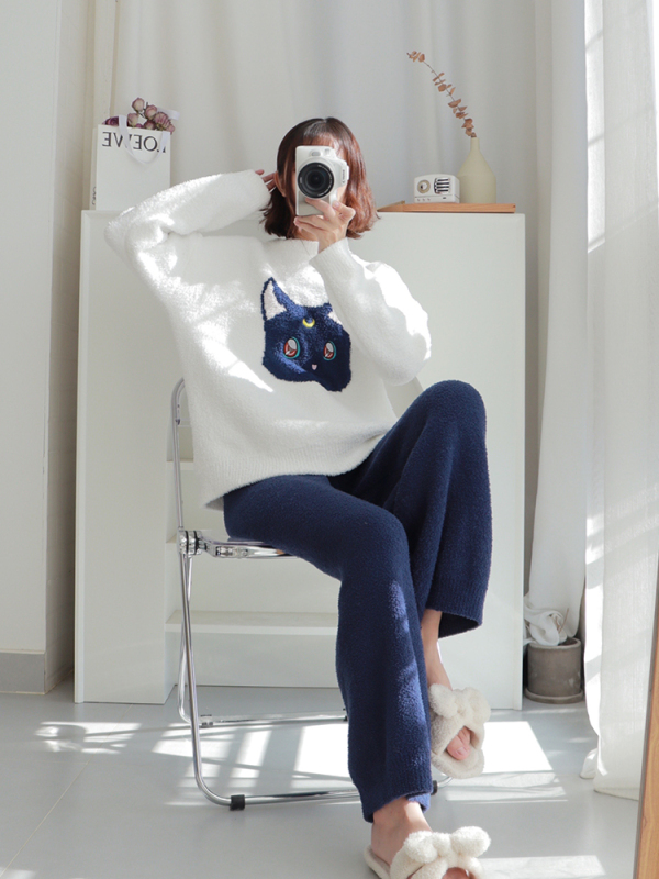 Japanese Gp Pajamas for Women, Luna Winter Fleece-Lined Thick Coral Fleece, Sweet Sailor Moon Homewear, Can Be Worn Outside