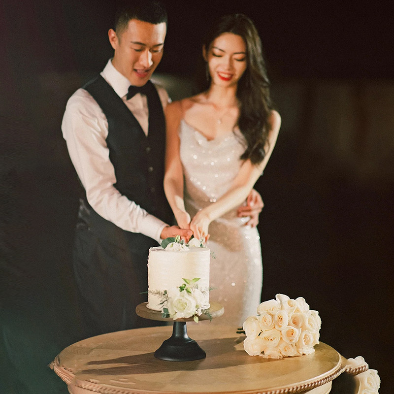 Sexy hanging with light wedding temperament appears thin out of the dooryarn bride married engaged toaster dress