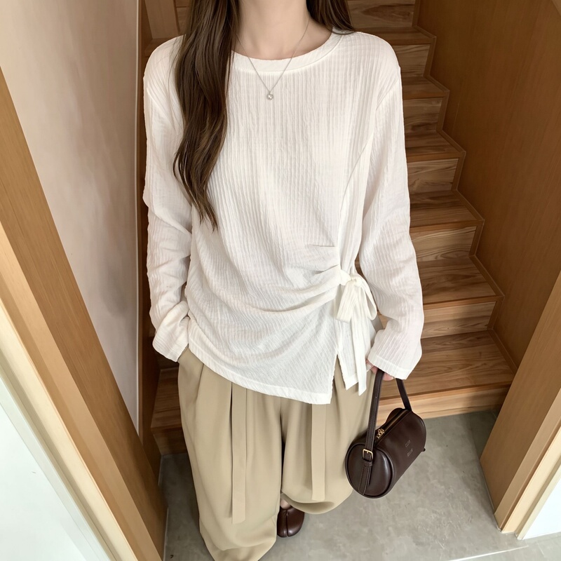 Atmospheric Pleated Side-Knotted Top for Women, 2026 Autumn, Plus-Size, Simple Round Neck, Bell Sleeves, Slimming Pullover Blouse Atmospheric Pleated Side-Knotted Top for Women, 2026 Autumn, Plus-Size, Simple Round Neck, Bell Sleeves, Slimming Pullover Blouse