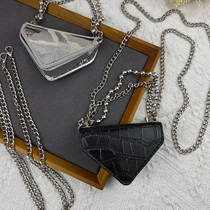 Internet celebrity high-end niche design one-shoulder diagonal bag female ins chain triangle bag decoration mini leather small bag