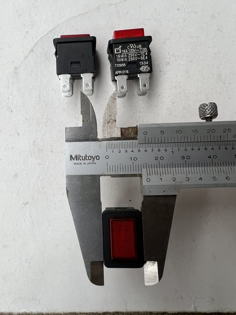 Hong Kong Defeng Apm-2116 Self-Locking Push Button Switch 4-Pin Dual-Way Vacuum Cleaner Switch with Light Brand New