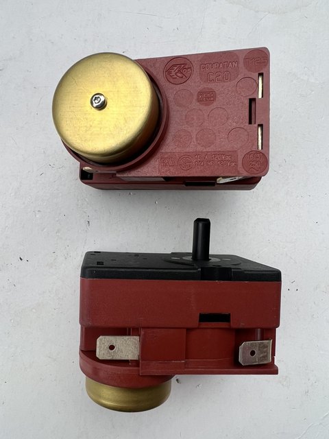 French Coupatan Timer C20 T125 16A 120Vdc Brand New in Stock as Shown in the Picture