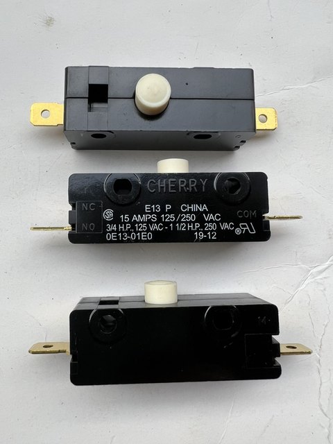 Cherry Cherry Micro Switch E13 2-Pin Normally Open, Press to Turn On, 15A250Vac, Brand New