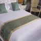 Khách sạn khách sạn bộ đồ giường bằng vải cao cấp hiện đại tối giản giường ngủ cờ giường trang trí dải chenille khăn quàng cổ