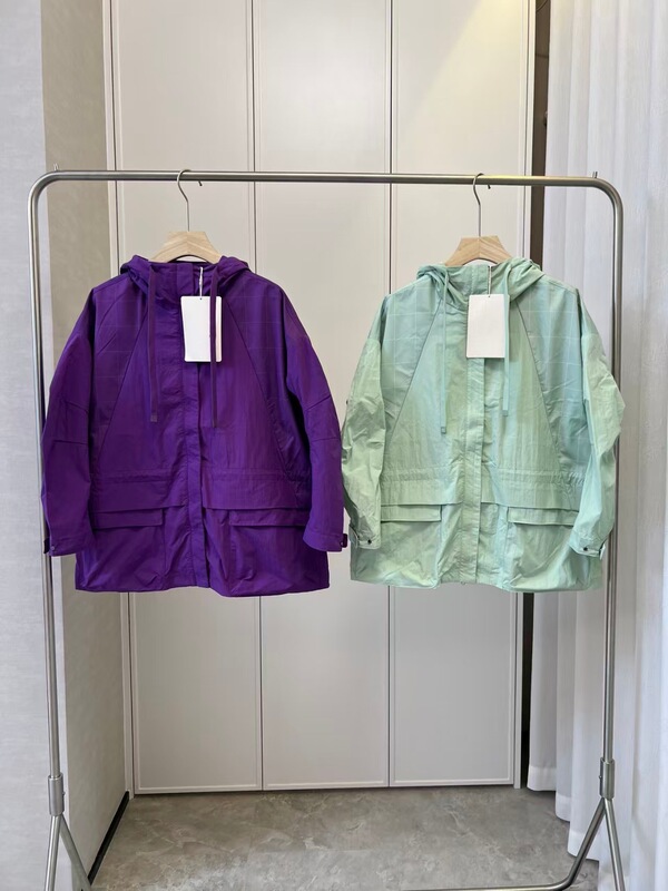New Style Hooded Waist-Cinching Jacket for Women, Versatile and Casual New Style Hooded Waist-Cinching Jacket for Women, Versatile and Casual