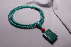 аксессуары для шеи 纯天然原矿湖北绿松石金龙山果冻玉化料无事牌吊坠手链项链附证书 OTHER