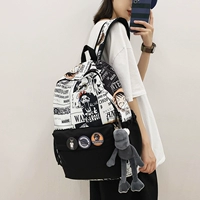 Два белых+3 значки+серая лягушка подвески