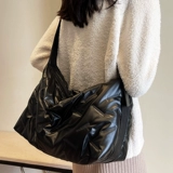 Демисезонная сумка через плечо, универсальная вместительная и большая сумка на одно плечо с пухом, коллекция 2023