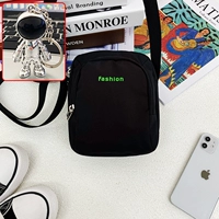 Зеленая маленькая серебряная космическая подвеска