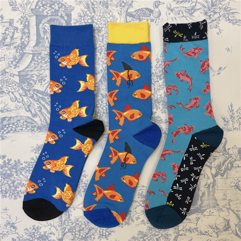 Cute Lucky Koi Mascot Bundled with Goldfish Mid-Length Japanese-Style Cotton Socks, Full of Gold and Jewels, Small Blessings