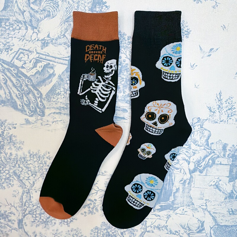 Quirky Skateboard Socks, Casual Mid-Calf Trendy Socks, Skull Color-Blocking Cotton Socks, Carved Skull Halloween Socks Quirky Skateboard Socks, Casual Mid-Calf Trendy Socks, Skull Color-Blocking Cotton Socks, Carved Skull Halloween Socks