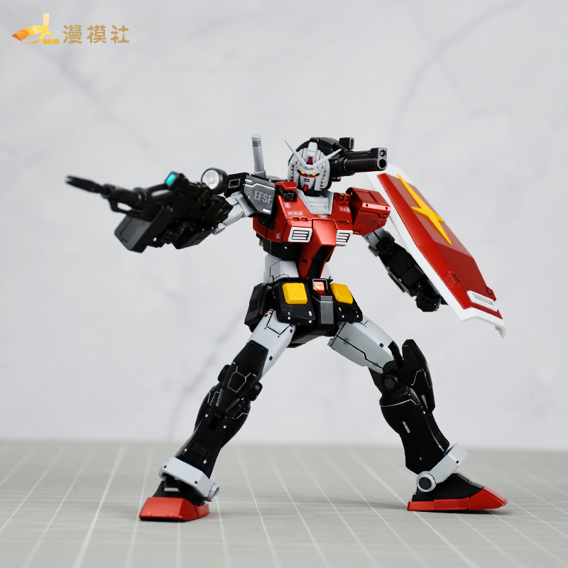 The cartoon society sprayed the GDH RX - 78 - 2 dare to change the red shoulder captain color model