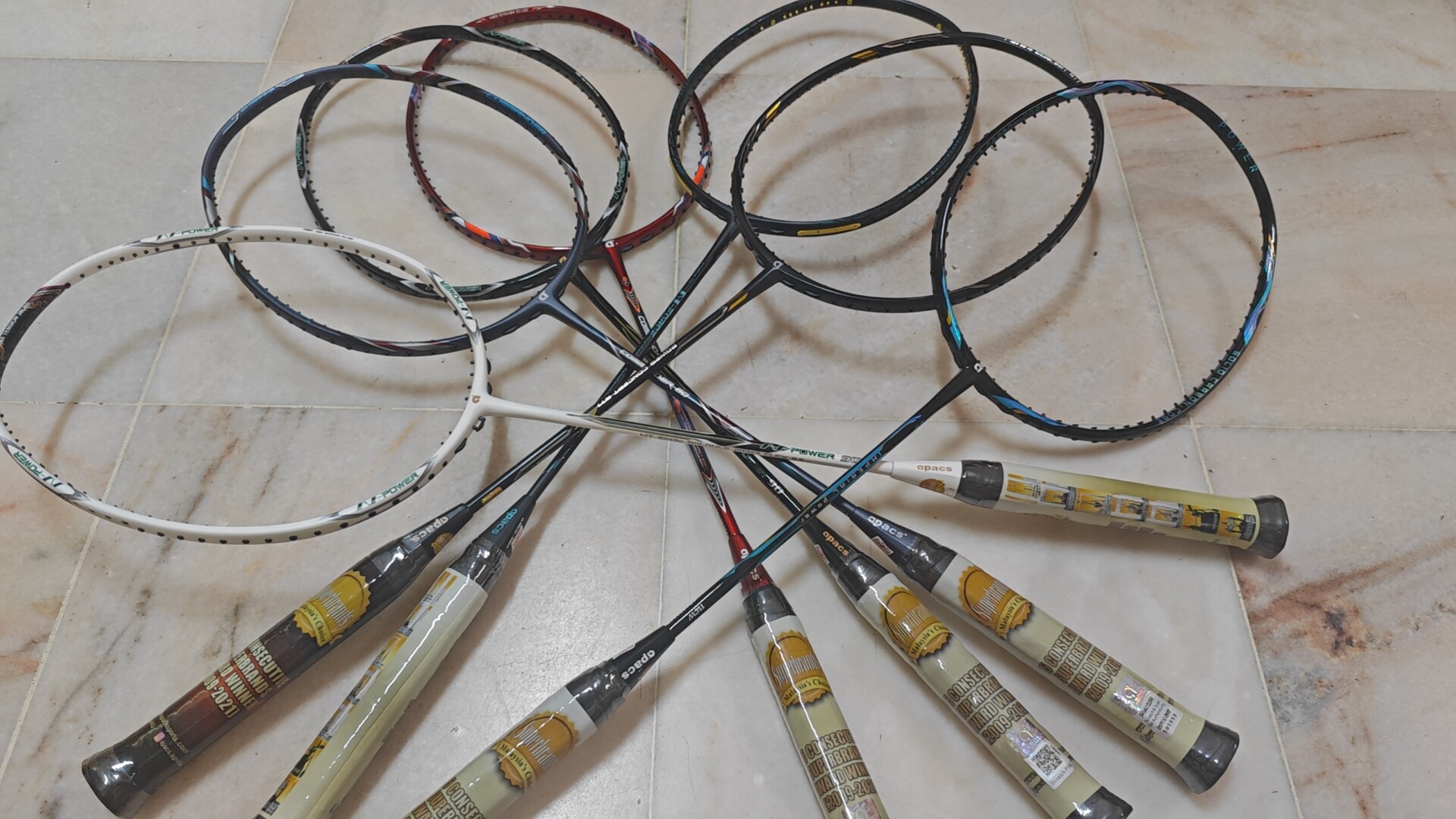 Скоростная ракетка Yapai Empire Speed Racket - высококачественная ракетка для бадминтона Изображение 1