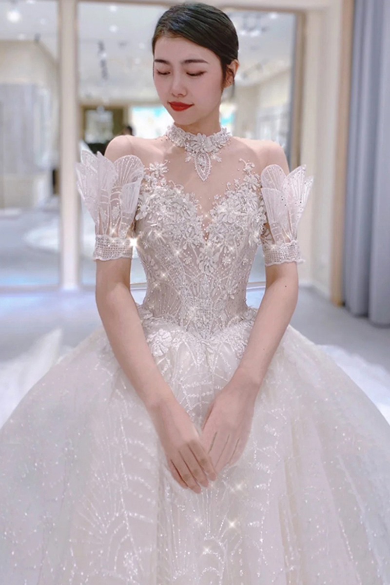 French main wedding dress 2021 Winter new luxury big dragging high -level texture temperament bride court style small French main wedding dress 2021 Winter new luxury big dragging high -level texture temperament bride court style small