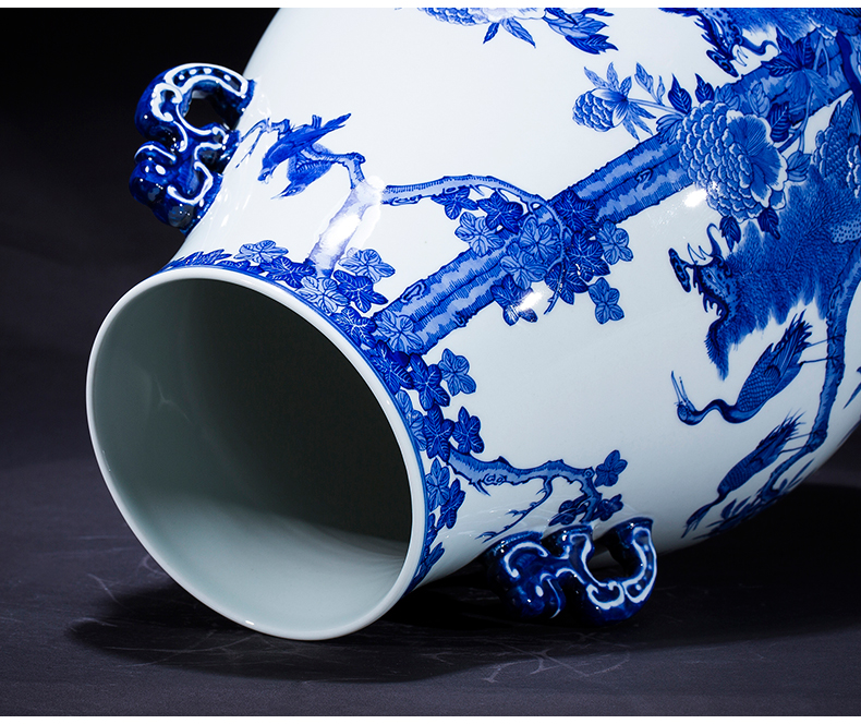 Jingdezhen ceramics hand blue and white porcelain vase archaize qianlong double listen Chinese sitting room adornment is placed