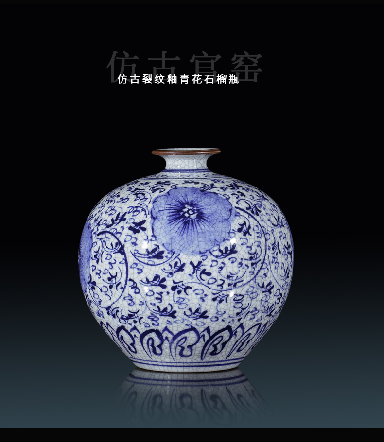 Jingdezhen ceramics pomegranate bottles of hand draw archaize up furnishing articles of Chinese blue and white porcelain vases, flower arrangement sitting room adornment