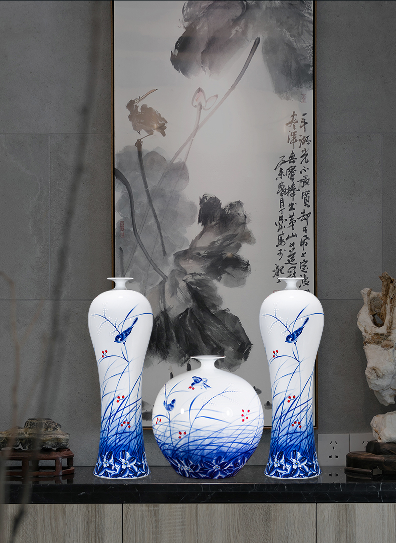 Jingdezhen ceramics furnishing articles hand - made large blue and white porcelain vases, flower arrangement sitting room of Chinese style household decorations Chinese wind