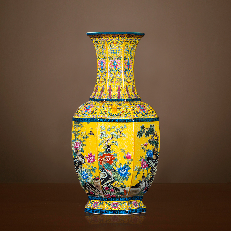 Chinese classical jingdezhen ceramics antique vase imitation qianlong pastel ground adornment is placed large living room