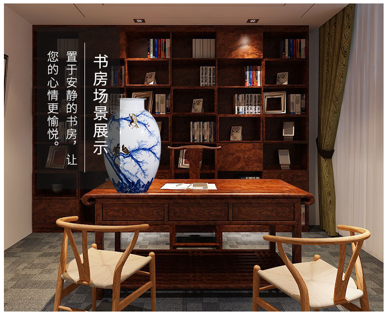 Blue and white porcelain of jingdezhen ceramics famous hand - made vases, vibrant home sitting room adornment is placed gifts