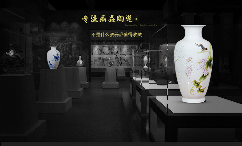 Jingdezhen ceramics famous master manual hand - made knife clay powder enamel vase Chinese sitting room adornment is placed