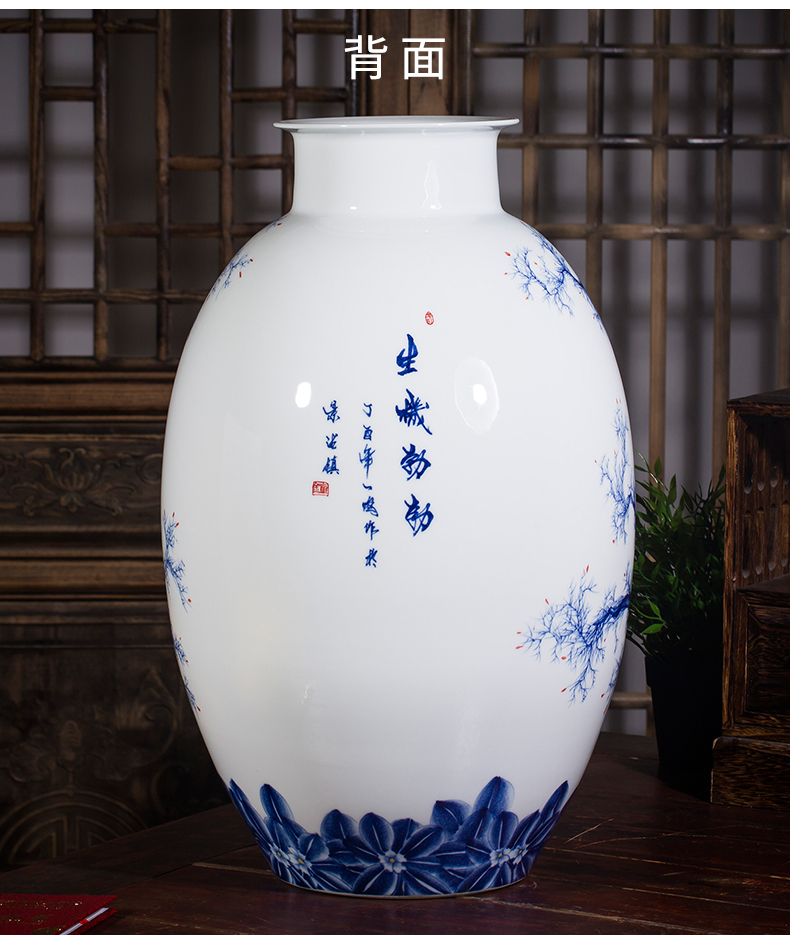 Blue and white porcelain of jingdezhen ceramics famous hand - made vases, vibrant home sitting room adornment is placed gifts