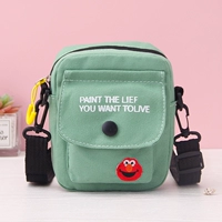 Красное кунжутное масло, зеленая сумка через плечо