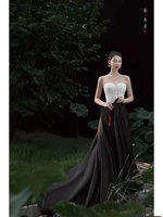 Белое платье