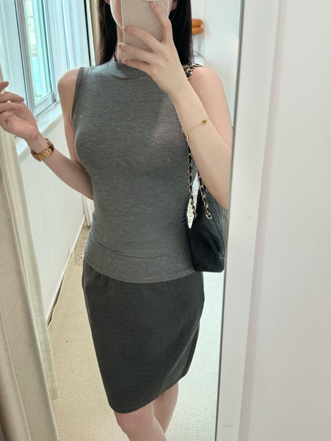 Popw Korean Women's Simple Gray Slim-Fit Round-Neck Sleeveless Versatile Tank Top + High-Waisted Mid-Length Skirt for Women