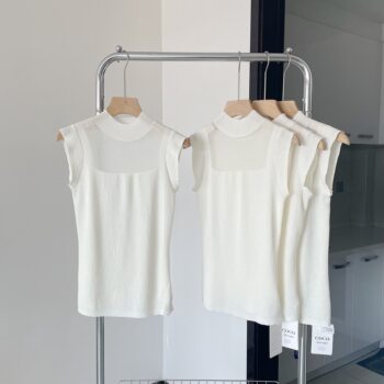 Dangerous and Charming~ Super Bust-Enhancing Sleeveless Ice Silk Top, Sexy Slightly See-Through Tight-Fitting Women's Summer Pure Desire