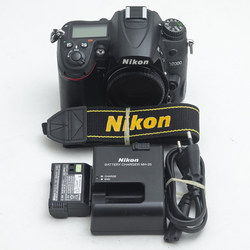 Nikon D7000 ພ້ອມຊຸດເລນຊູມ 18-140 APS frame SLR camera 95 new No.6183