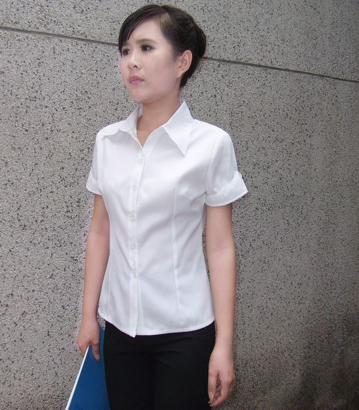 Розовая рубашка, V-образный вырез, облегающий крой, в корейском стиле, короткий рукав 