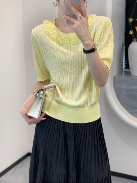 European-Style Design, Light Luxury Lace Collar Knit Sweater for Women, Yellow Short-Sleeve Round Neck Pullover, Stylish and Age-Reducing, Breathable Top
