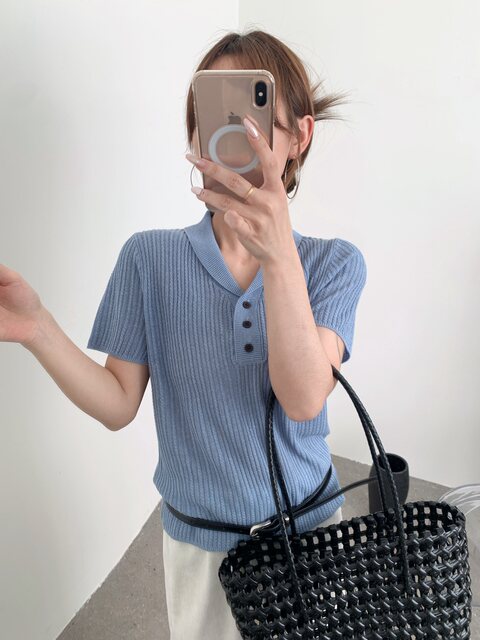 Chic Korean-Style V-Neck Short-Sleeve Knit Top, European-Style Three-Button Slim-Fit Versatile Knit Top, Thin and Breathable Knit Top