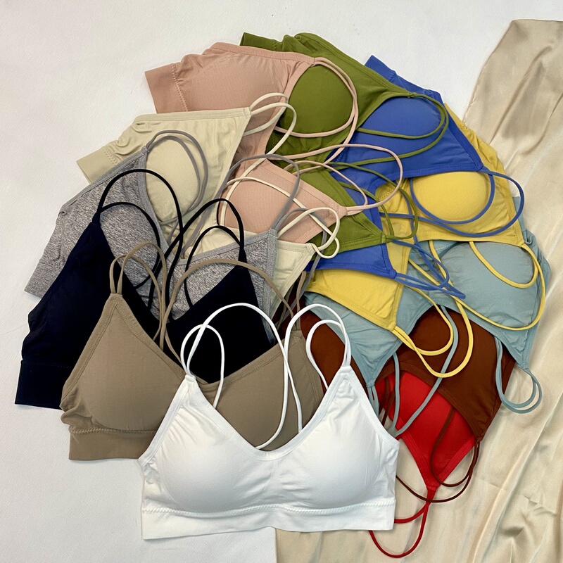 Crossed Spaghetti Straps, Exposed Back, Solid Color, Strapless, Medium-Thick Cup, Breathable Sports Bra, Plus Size, Red Lingerie Crossed Spaghetti Straps, Exposed Back, Solid Color, Strapless, Medium-Thick Cup, Breathable Sports Bra, Plus Size, Red Lingerie