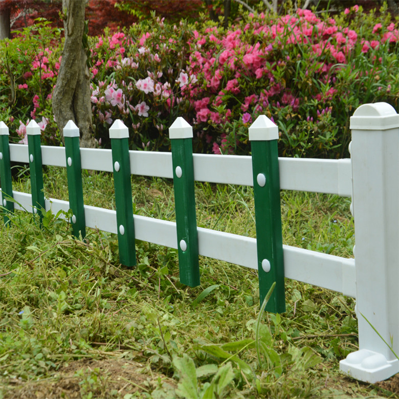 Lawn fence fence fence Outdoor garden fence Kindergarten fence Green railing Plastic steel pvc fence